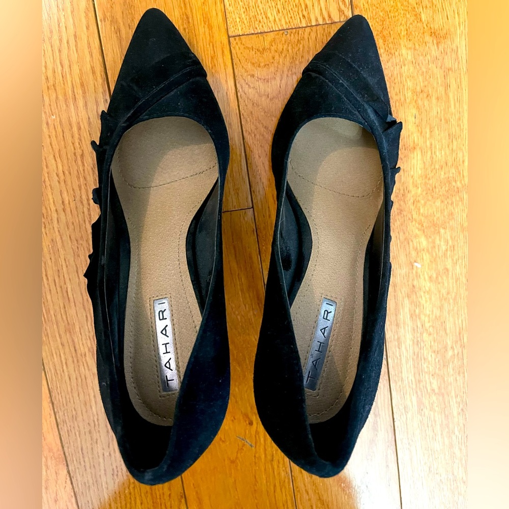 Tahari Black Suede Heels 7.5